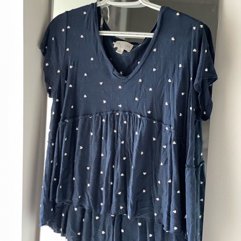 Size M Babydoll Jun & Ivy Tee with heart pattern